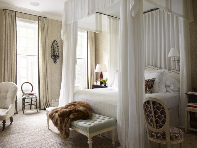 An Upper East Side Townhouse Decorated by Jeffrey Bilhuber. © William Waldron/OTTO (interior design by Jeffrey Bilhuber)                                      