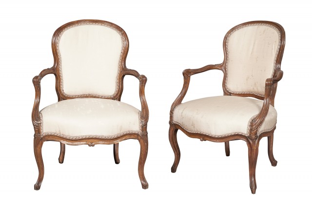 Pair of Louis XV Beechwood Fauteuils en Cabriolet