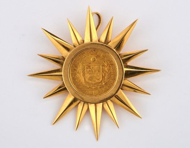 Peru 1906 Una Libra Gold Mounted on Sun Bezel