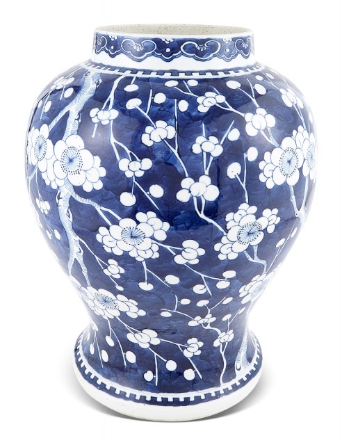 A Chinese Blue and White Porcelain Baluster Vase