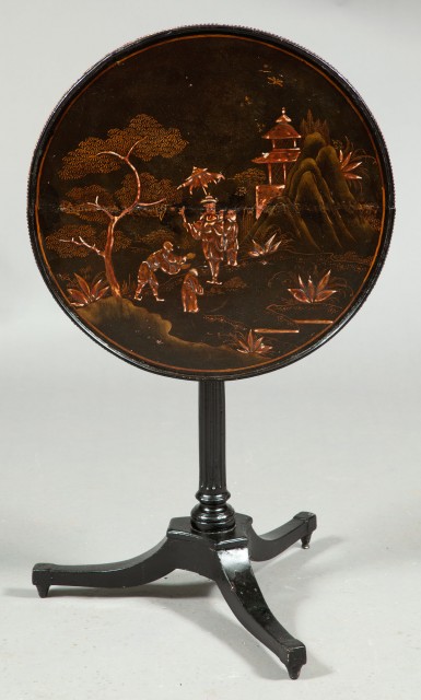 Polychrome-Painted and Parcel-Gilt Tripod Table