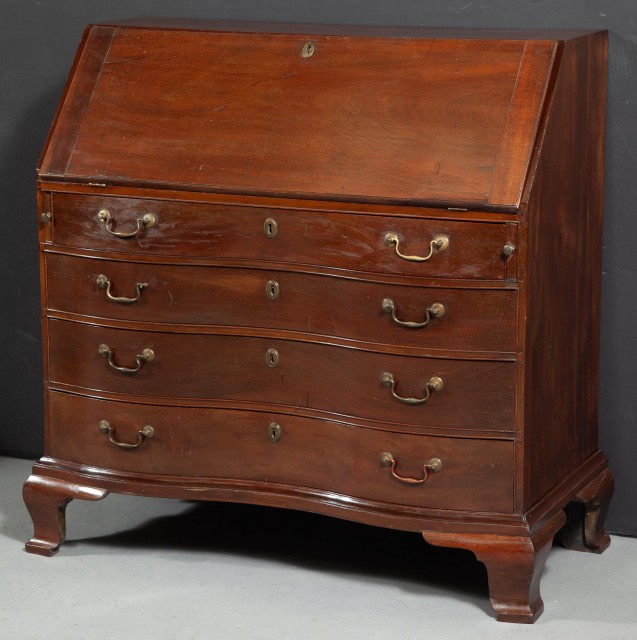 Chippendale Mahogany Reverse-Serpentine Slant-Front Desk