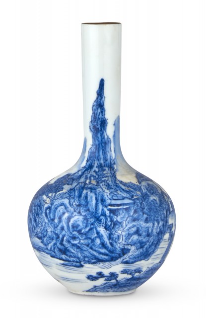 A Chinese Blue and White Porcelain Bottle Vase