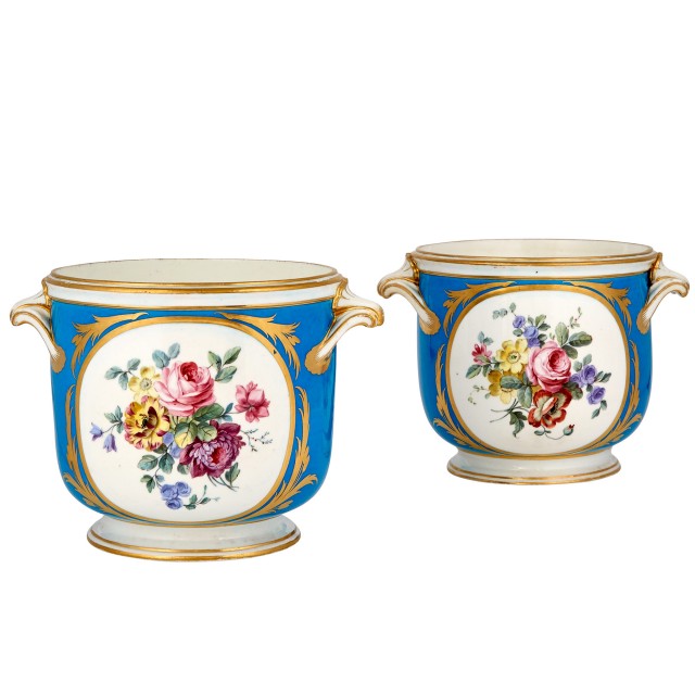 Sèvres Bleu Celeste and Gilt-Decorated Porcelain Bottle Cooler (Seau à bouteille)