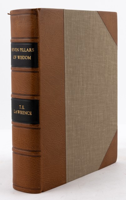 LAWRENCE, THOMAS EDWARD  The Seven Pillars of Wisdom. A Triumph.
