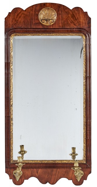 Queen Anne Mahogany and Parcel-Gilt Mirror Sconce