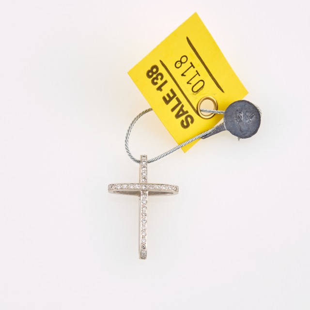 Diamond Pendant, 32 diamonds about 0.30 ct., 18K 2 dwt.