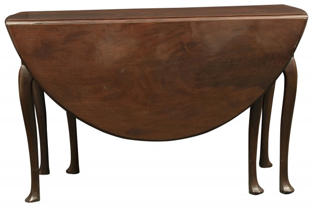 Irish George II Mahogany Gate Leg Table
