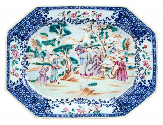 Chinese Export Underglaze Blue and Famille Rose Porcelain Platter