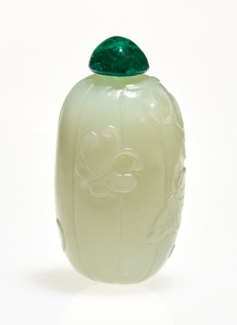 A Chinese White Jade Melon Snuff Bottle
