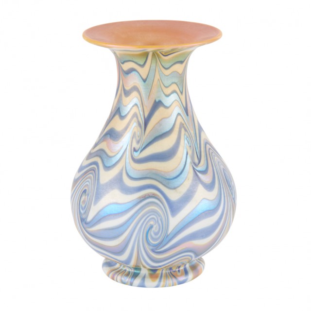 Durand Art Glass King Tut Vase, Circa 1925-31. Lot 256