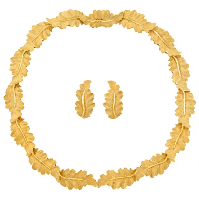 Gold Leaf Necklace, Gianmaria Buccellati, and Pair of Leaf Earclips, Buccellati. Lot 213    