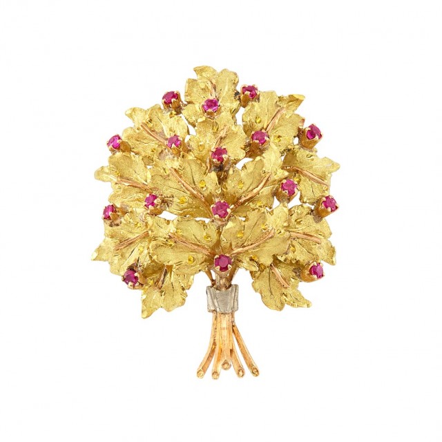Tricolor Gold and Ruby Clip-Brooch, Buccellati. Lot 214          