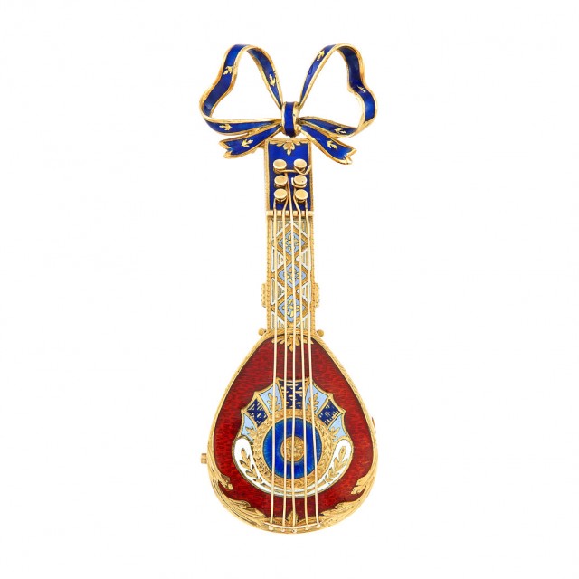 Antique Gold and Enamel Mandolin Bow Pendant-Brooch, circa 1820. Lot 315 / Auction May 22 / Beverly Hills