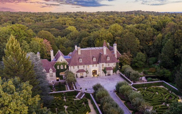 A Visit to Chateau Ridge