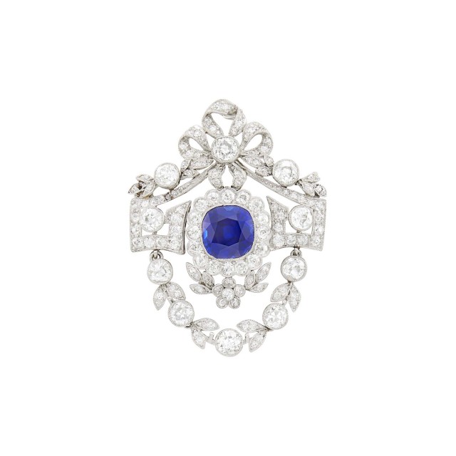 Belle Époque Kashmir “Royal Blue” Sapphire and Diamond Pendant-Brooch, sapphire ap. 5.12 carats. Est. $100,000-200,000. Lot 163. Auction June 17, 2021