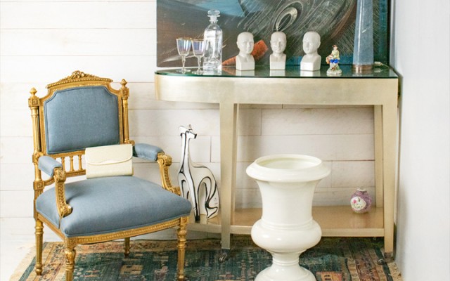 Shopping at Hayloft Auctions!