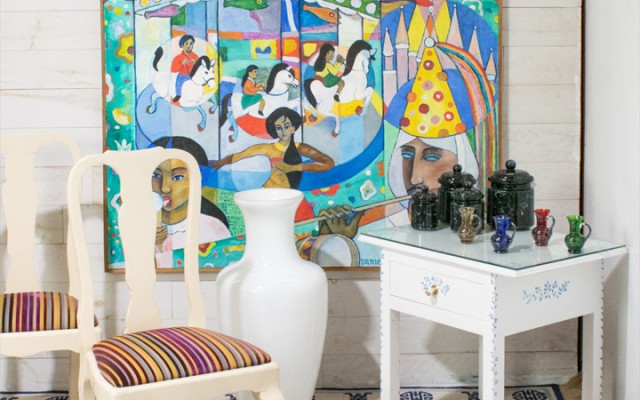 Shopping at Hayloft Auctions!