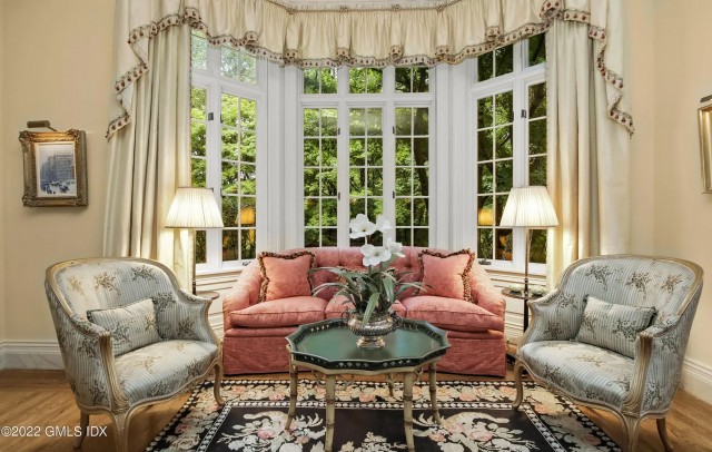 A Greenwich, CT House Decorated by David Easton