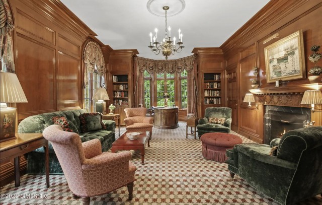 A Greenwich, CT House Decorated by David Easton